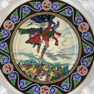 Heinrich Villeroy & Boch | Russian Fairy Tales Wall Plate - Koshchey carries off &quot;Maria Morevna&quot;