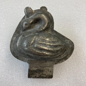 Marshall Field & Company Vintage Pewter Swan Ice Cream Chocolate Candy Mold