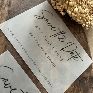 Enregistrez la carte de date sur les fiançailles de mariage en papier calque