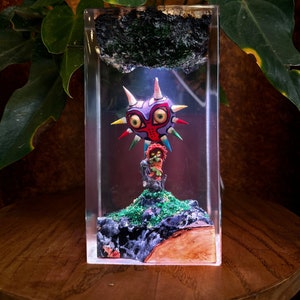 Majora Mask Resin Lamp, Handmade Zelda Light gift, Unique Zelda Gift for Room Decor, Epoxy Lamp