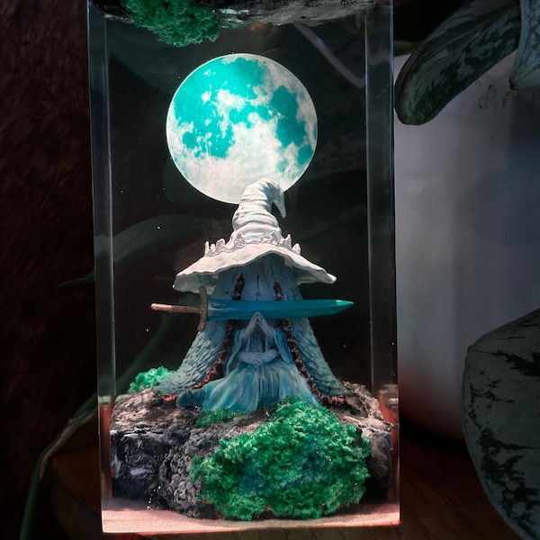 Elden. R.ing Resin Lamp, Handmade game night Light gift, Unique Gift for Room Decor, Epoxy Lamp