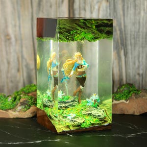 Princess Zelda Diorama Resin Lamp: Handmade Tears of the Kingdom Desk Decor