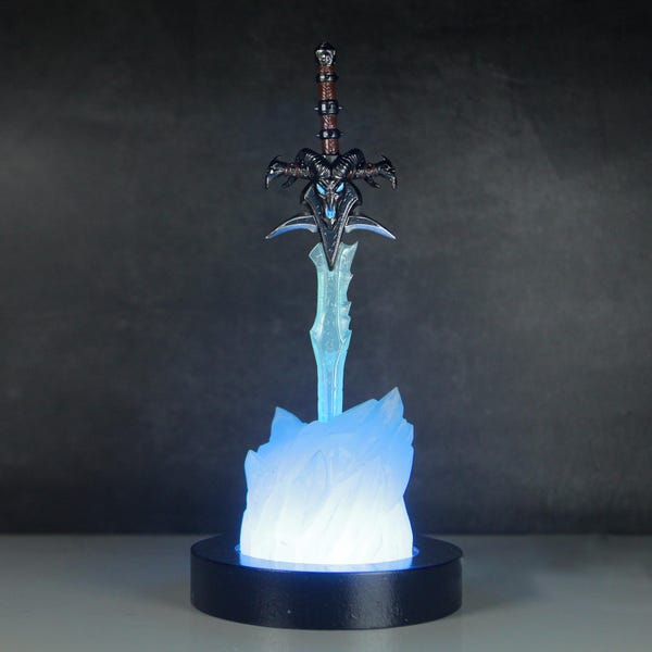 Frostmourne Sword Resin Lamp: Handmade Warcraft Gaming Decor