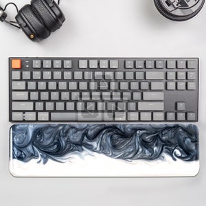 Keyboard Wrist Rest, TKL Wrist Rest, Mouse pad with wrist rest, Resin Wrist Rest, Gaming Decor, Emulsion Resin Wrist Rest, Custom wrist rest