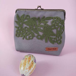 Regalo di Pasqua uovo di Pasqua tradizionale e borsa cosmetica fatta a mano con chiusura in metallo, piccola borsa da sera, pochette in tessuto, custodia da viaggio, regalo da donna