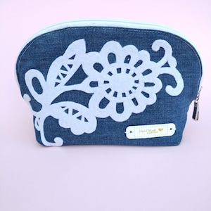 Trousse à cosmétiques en denim faite main - Pochette ethnique bohème pour femme - Trousse de maquillage de voyage - Cadeau unique pour elle - Trousse d'art populaire à fermeture éclair