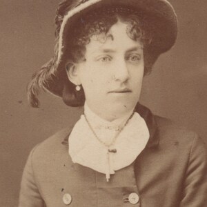 original cdv woman lovely hat