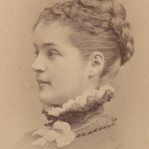 original cdv lovely woman, ID'd, circa 1870