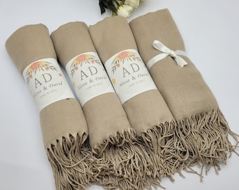 50 Stück Pashmina Schals in verschiedenen Farben, Pashminas in Schüttgut, Pashmina Schal, Brautjungfer Schal, Hochzeit Gefälligkeiten für Gäste, Brautparty Geschenk