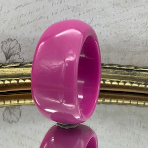 Vintage Retro Lucite French Rose Pink Bangle, Bracelet Rose Bangle, French Pink Bangle-Asymmetrical Retro Design