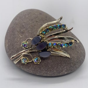 Vintage 1950&#39;s Silver tone And Blue Rhinestone Brooch