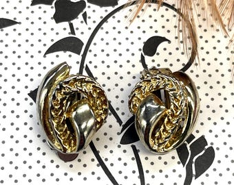1980's Earrings, 80s Gold tone Earring,1980s Earrings, Vintage Fashion Accessory Earrings
