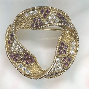 Vintage Gold Tone Eternal Circle Brooch, Pin,  Stylish Fashion costume Jewellery Brooch, Brooches
