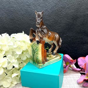 Jumping horse Figurine, retro kitsch majolica Horse Figurine, pottery Horse, mid century Horse figurine, Horse bookend