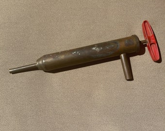 Vintage Oil / Spray Pump