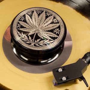 Leaf Vinyl Record Weight Stabilizer – Engraved Aluminum Turntable Weight – Botanical Vinyl Gift