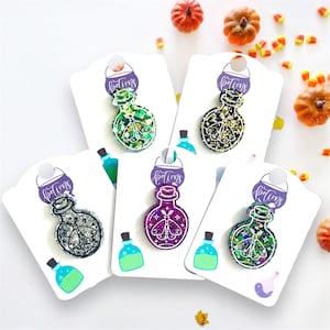 Potion bottle pin badge, Halloween brooch, Halloween jewellery and accessories, Halloween fall gift for her, spiritual accessories