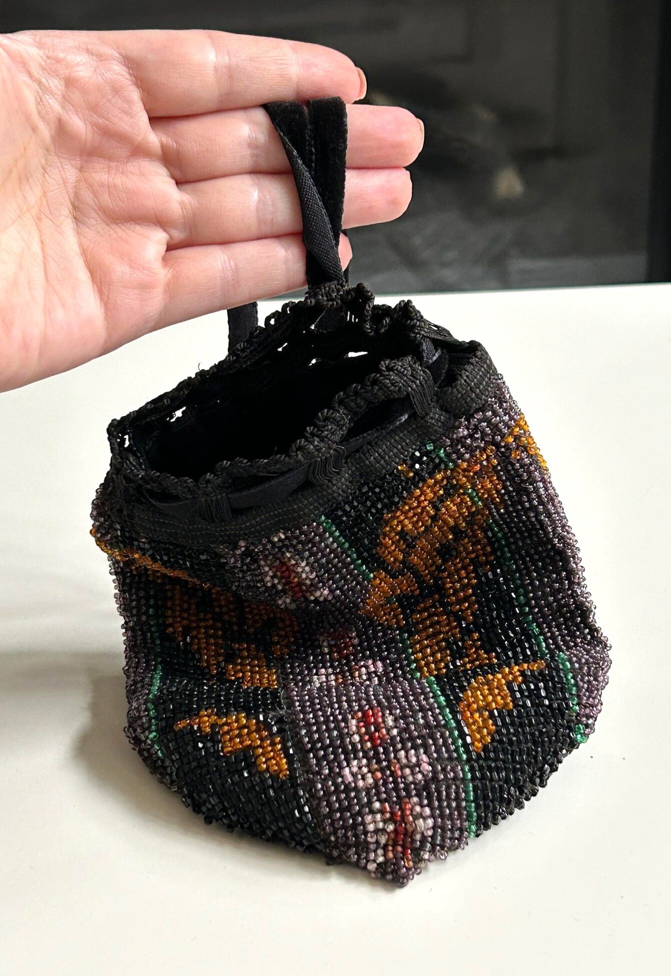 Sac à main vintage en perles nacrées jaune pastel et nacre - Jeronine Vintage