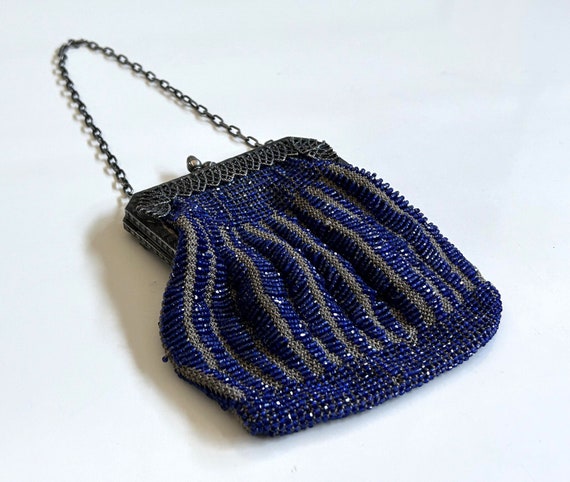 Art Deco cobalt blue glass beaded purse, 1920s fl… - image 3