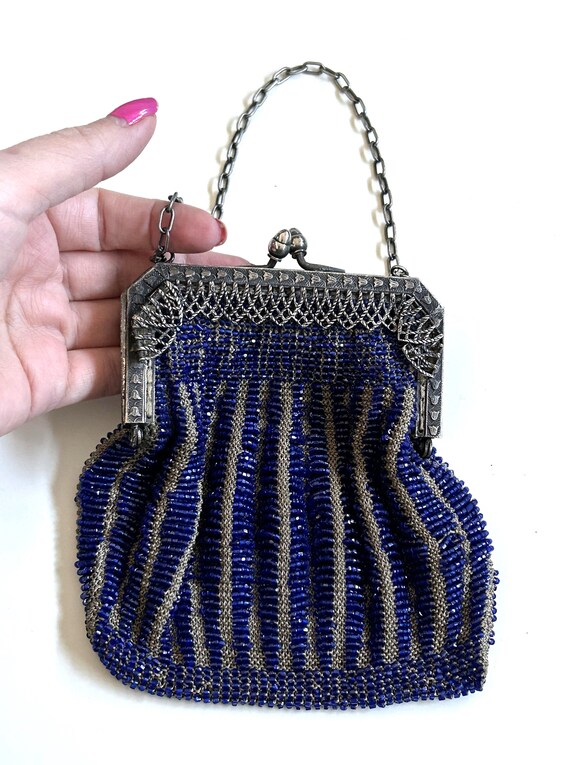 Art Deco cobalt blue glass beaded purse, 1920s fl… - image 5