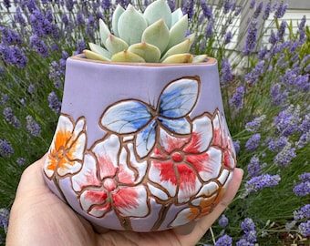 Vetplantenbak van bloemenklei: handgeschilderde terracottapot met afvoer