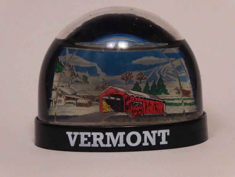Vermont covered bridge snow dome