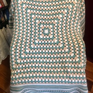 Round afghan/lapghan/throw/baby blanket in green, turquoise