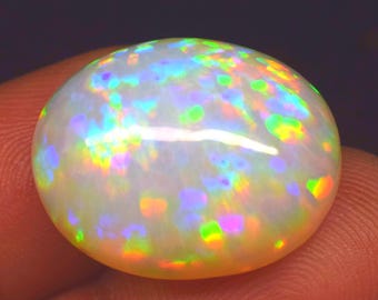 Äthiopischer Opalcabochon: 17.9 Karat Ovaler Edelstein (22X17.4X10.8 MM)