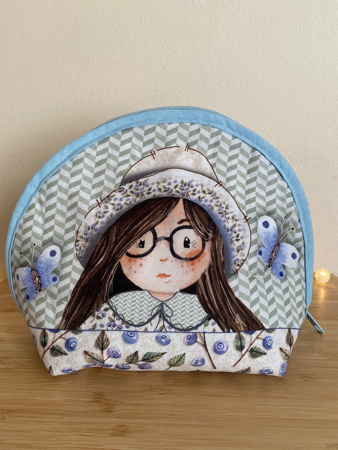 Straw Hat Girl Pouch, Gift Idea, Handmade, Necessaire, Bolsa Rapariga