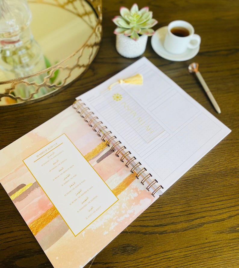 Pink Undated Weekly Muslim 12 Month Planner 2024 image 3