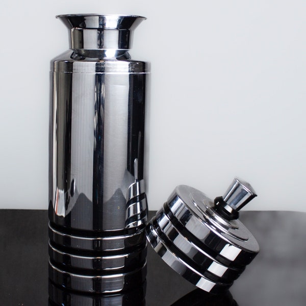 Art Deco Vintage Chrome Cocktail Shaker | Original Vintage Barware | Beautiful Home Bar Accessories