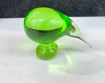 Figura vintage de pájaro de cristal verde, pájaro de cristal soplado a mano, decoración de mediados de siglo, escultura de cristal coleccionable, decoración del hogar