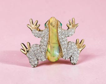 Broche vintage de rana de los años 80 con diamantes de imitación, concha pura, ojos de cristal verde y tono dorado. Joyería llamativa con forma de animal.