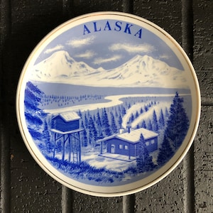 Vintage Alaska Souvenir Plate