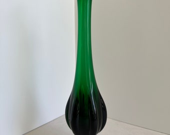 Vintage Viking Evergreen Six Petal Swung Vase 11.5”