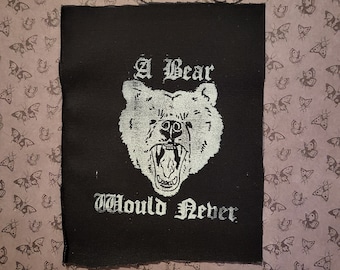 Un oso nunca haría un punk con un parche de tela.