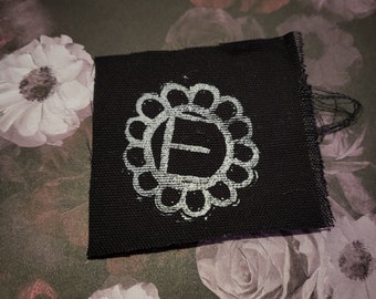 Écusson en tissu punk fleur de l'égalité