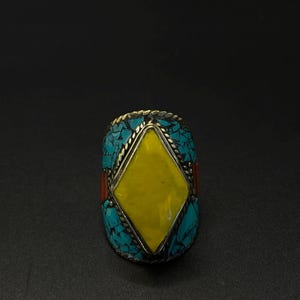 Handgefertigter versilberter nepalesischer Ring