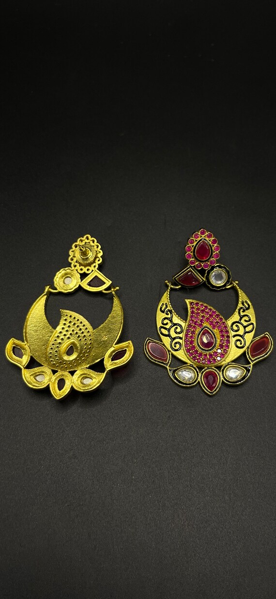 Vintage Wonderful handmade gold plated Nepalese e… - image 2