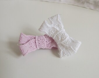 Lace Mini hair bows, small dainty broderie anglaise hair bow clips, baby bow headband on soft nylon band, Toddler girl Hair Fringe clip