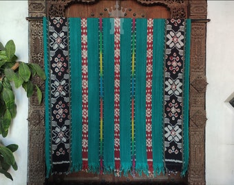 Handwoven Indonesian Ikat Fabric: Heritage Cotton Tapestry Blanket