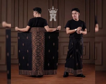 Aceh Batik Sarong: Indonesian Cotton Prayer Shawl - Islamic Gift