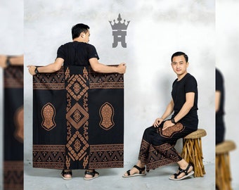 Batik Terompah Motif Sarong: Indonesian Cotton Prayer Shawl