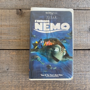 Finding Nemo VHS Movie // Walt Disney, Pixar // 2001 // Albert Brooks, Ellen DeGeneres