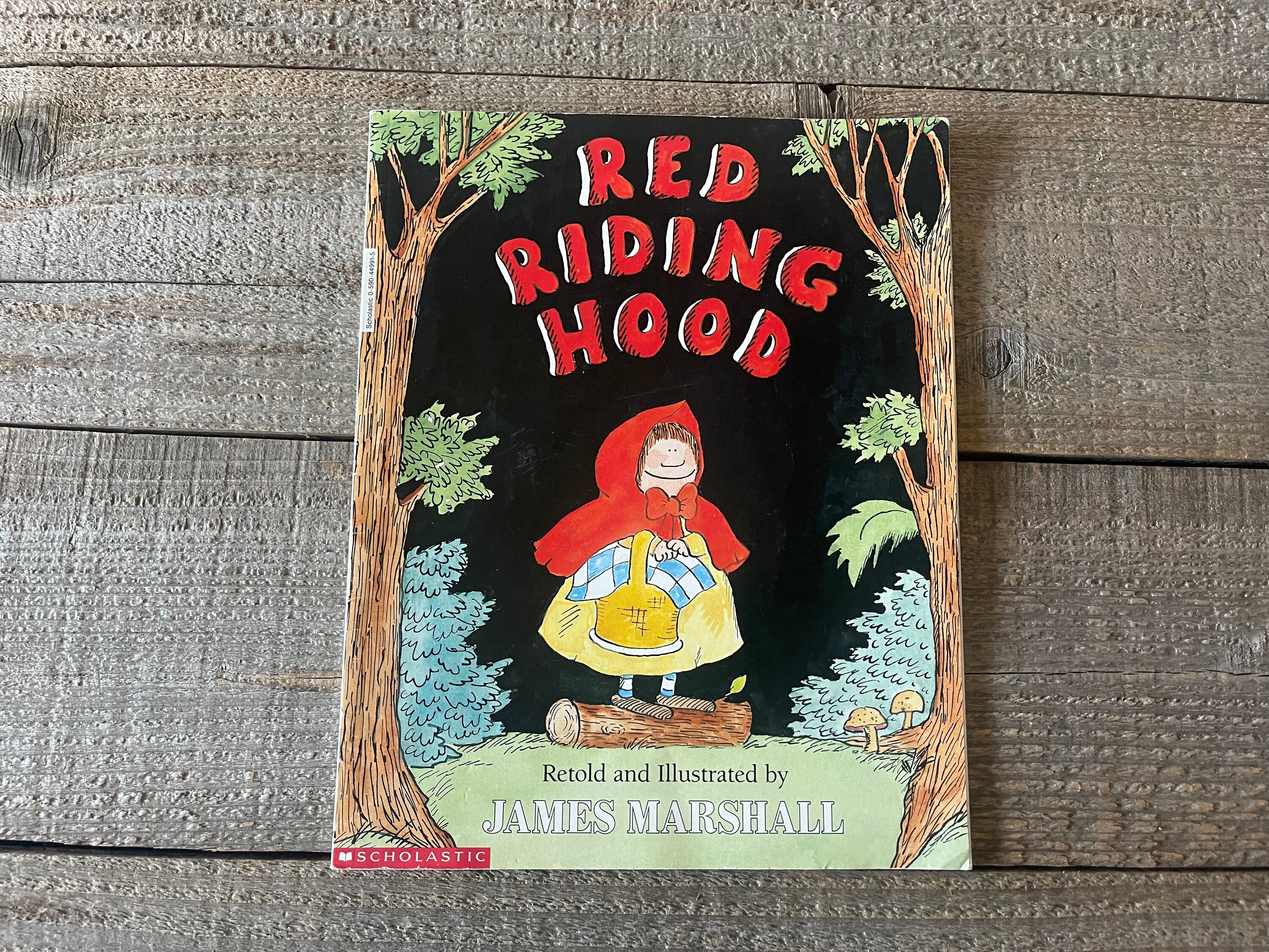 Red Riding Hood // James Marshall // First Scholastic Printing