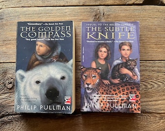 His Dark Materials Books // Der goldene Kompass & das subtile Messer // 1990's YA Fantasy Fiction // Lucifer Pullman