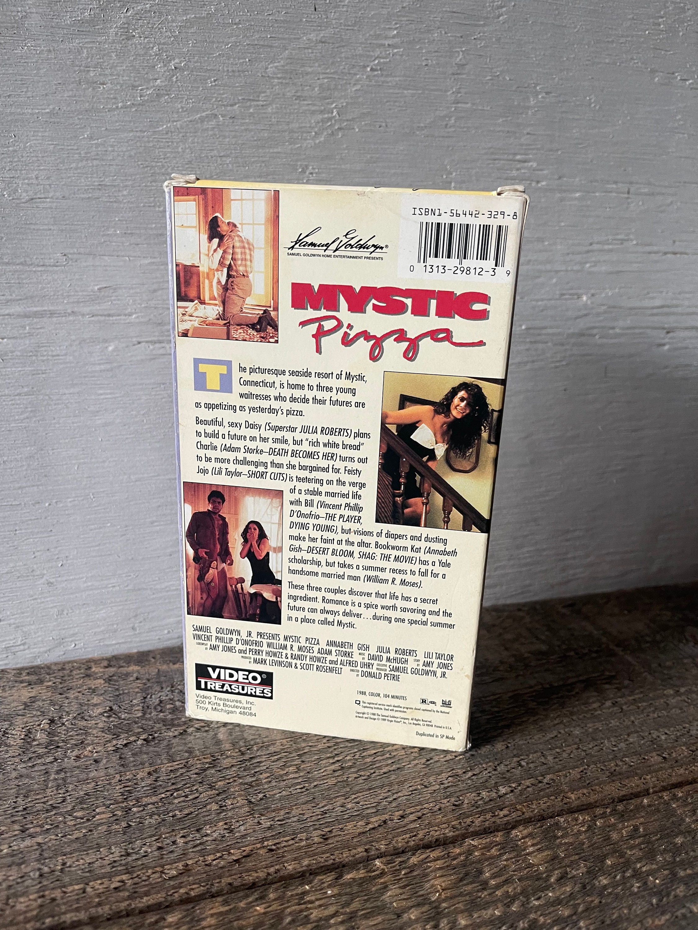Mystic Pizza // Julia Roberts // Vintage 1988 VHS Movie