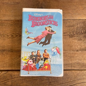 Disney's Bedknobs and Broomsticks Vintage VHS Movie // Angela Lansbury