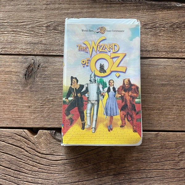 The Wizard of Oz Vintage VHS Movie // Digitally Remastered // 1999 Warner Bros. Family Entertainment // Used Good Condition, Case Shows Wear