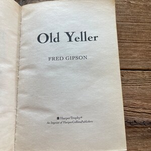 Old Yeller // Fred Gipson // Harper Trophy Edition 2004 - Etsy
